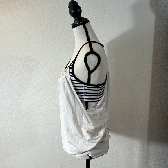 Lululemon No Limits Tank Top- Size Medium - Picture 2 of 8
